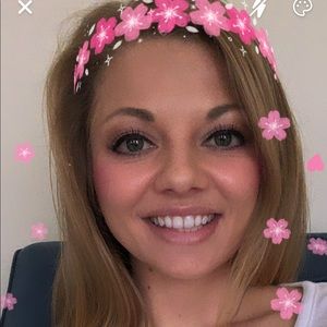 Meet your Posher, Cassandra